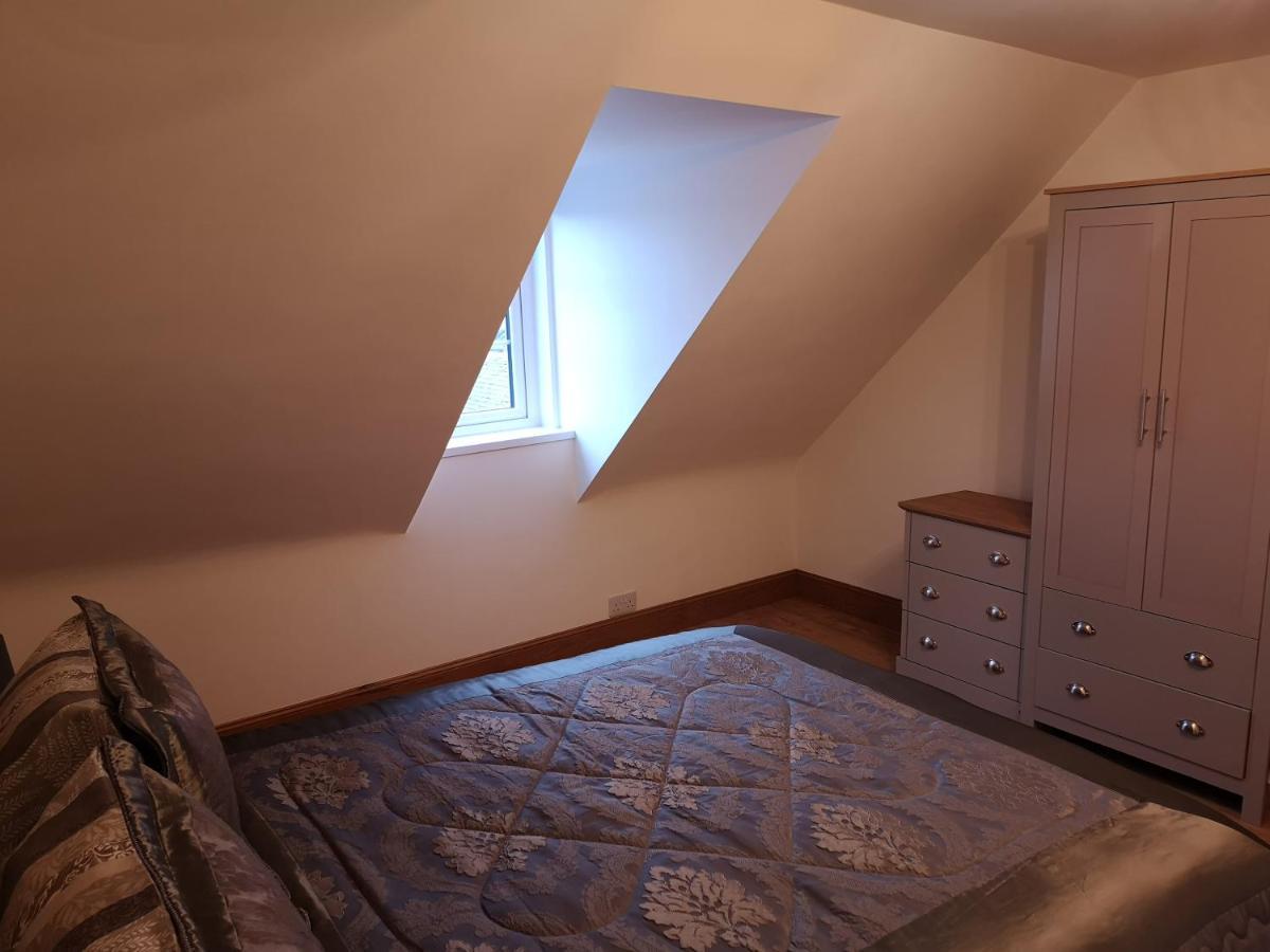 Attic Floor Apartment, City Centre 인버네스 외부 사진
