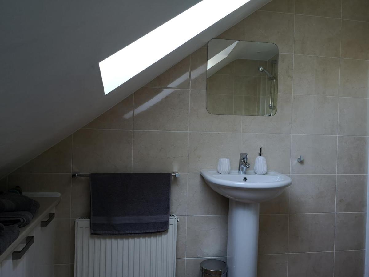 Attic Floor Apartment, City Centre 인버네스 외부 사진